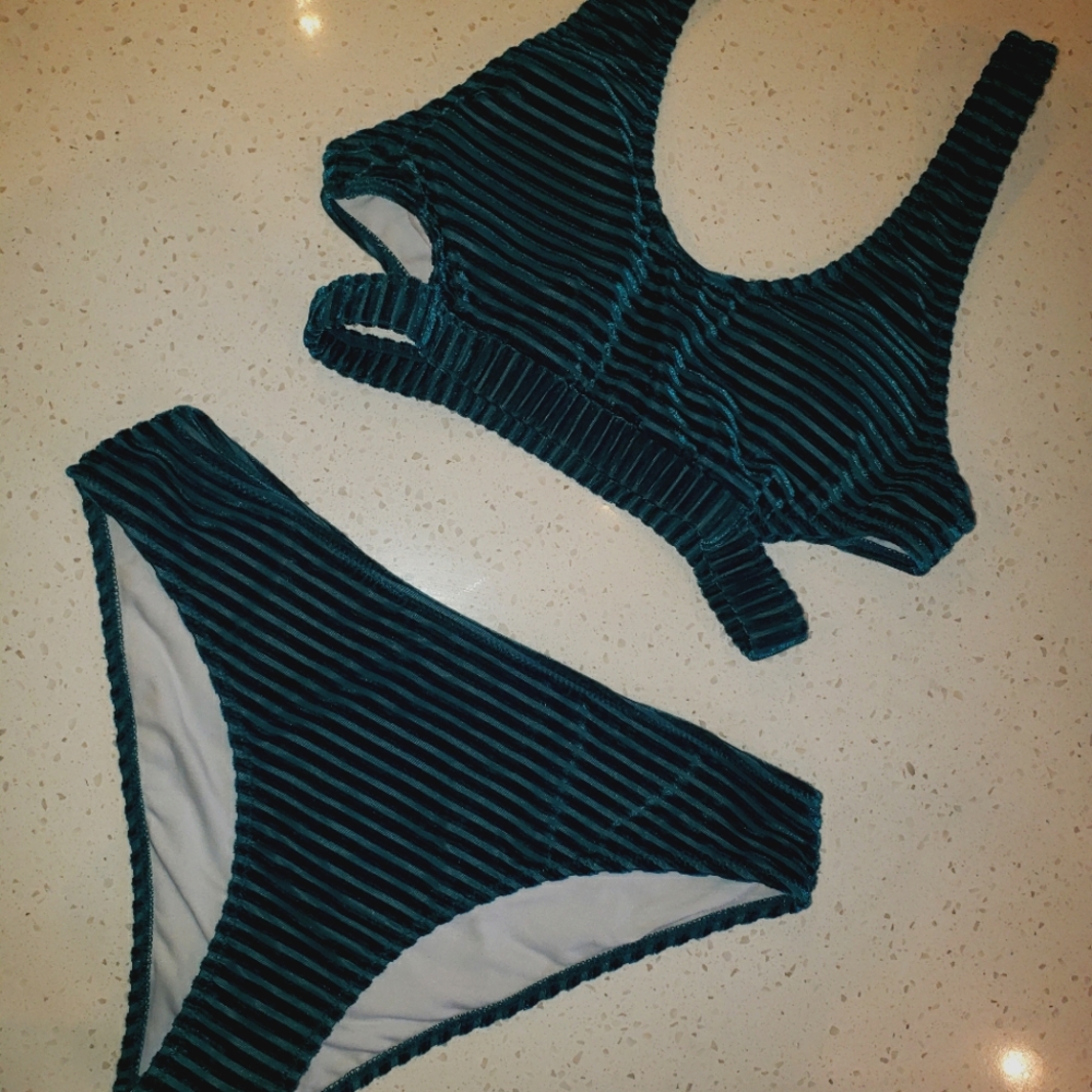 Emerald green velvet cut out two piece